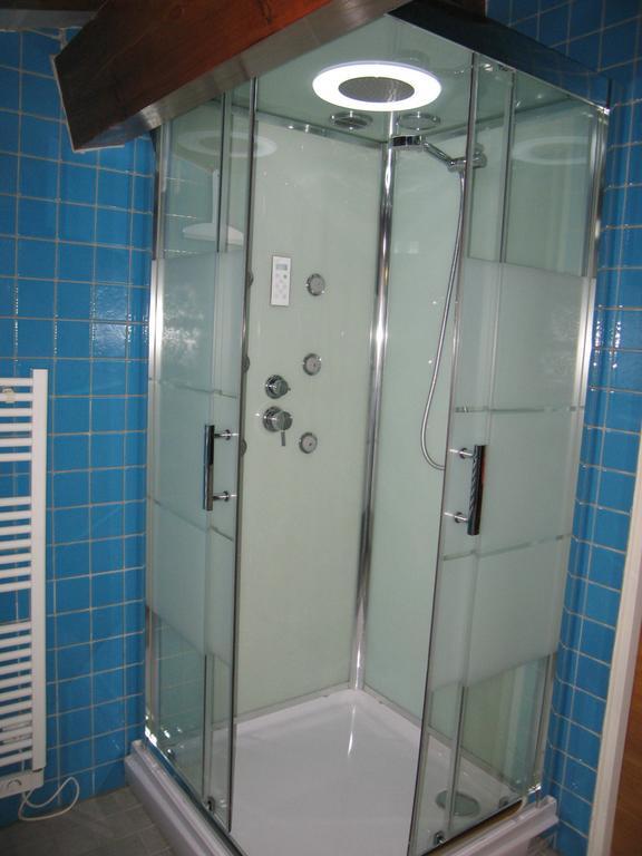 Faubourg St Jean Apartment Aubeterre-sur-Dronne Room photo
